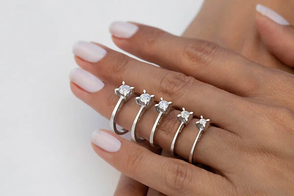 What Does Each Carat Look Like on Your Finger?