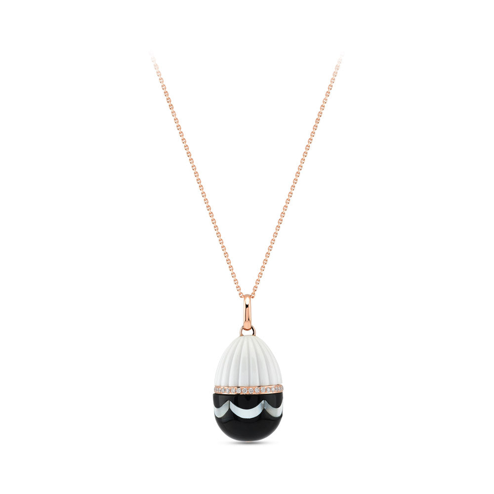 Design Pendant with Chain