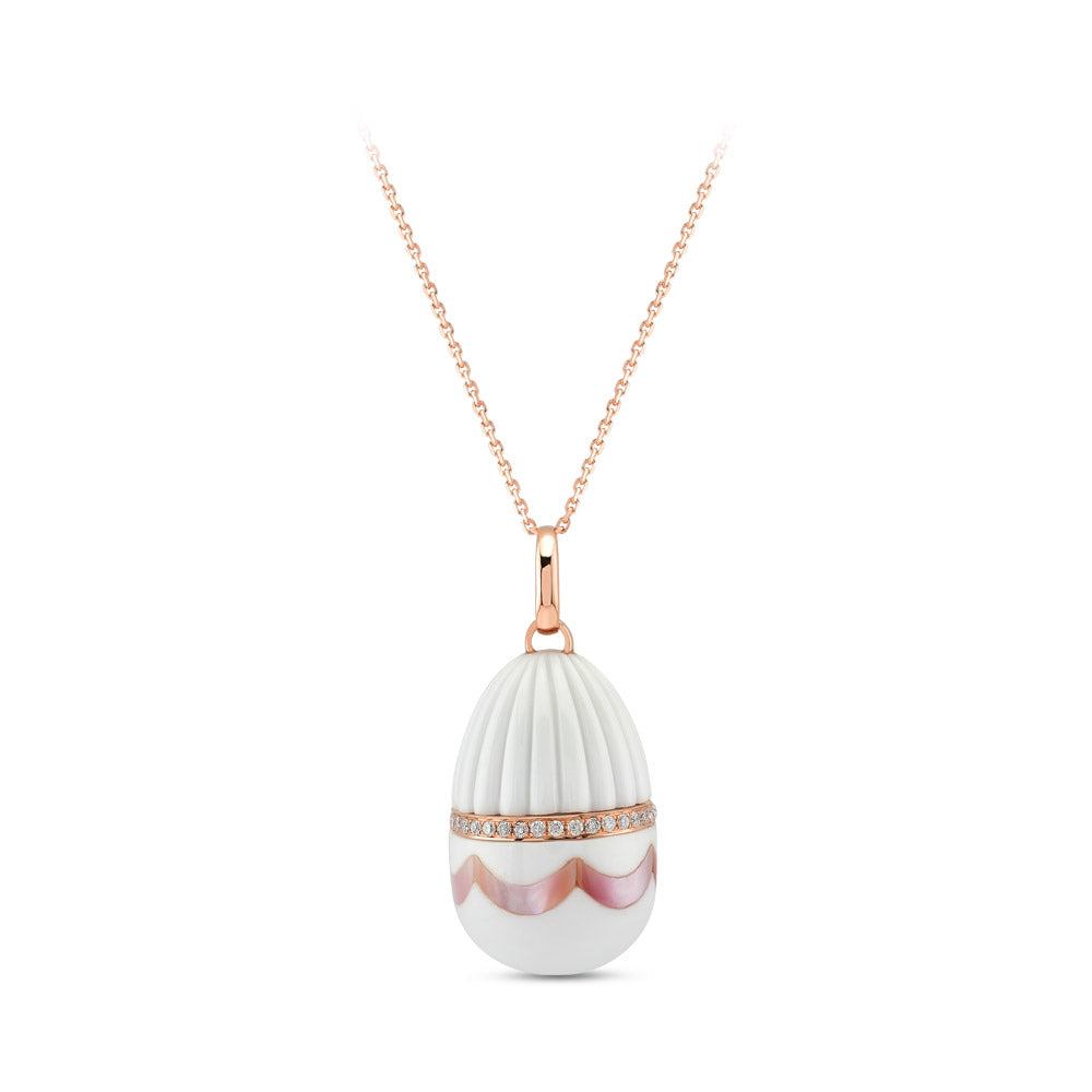 Design Pendant with Chain