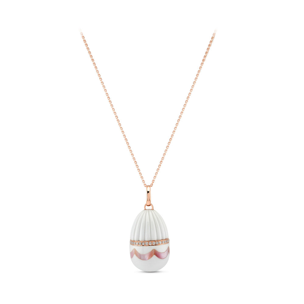 Design Pendant with Chain
