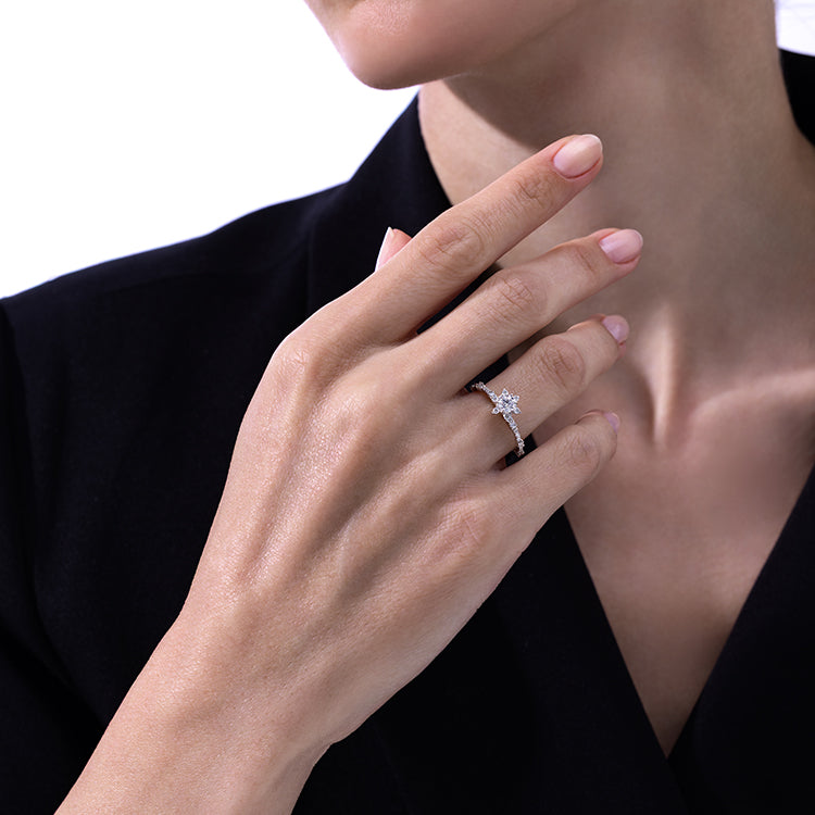 Modern Diamond Engagement Ring