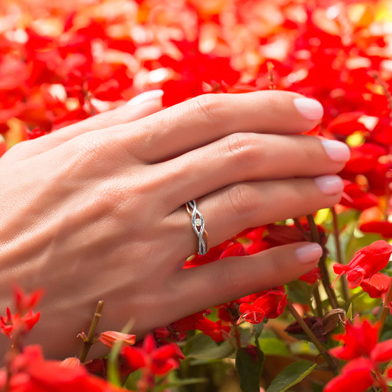 Modern Diamond Engagement Ring