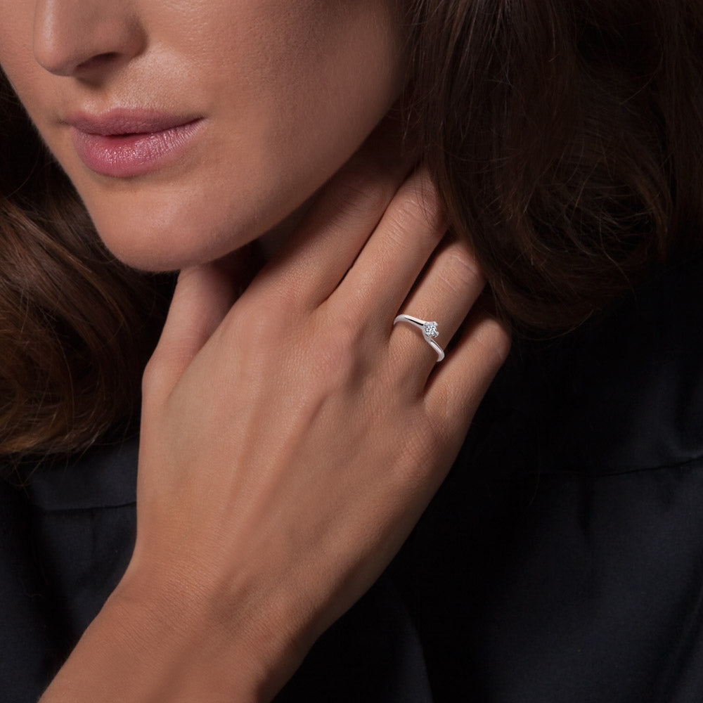 Modern Diamond Engagement Ring