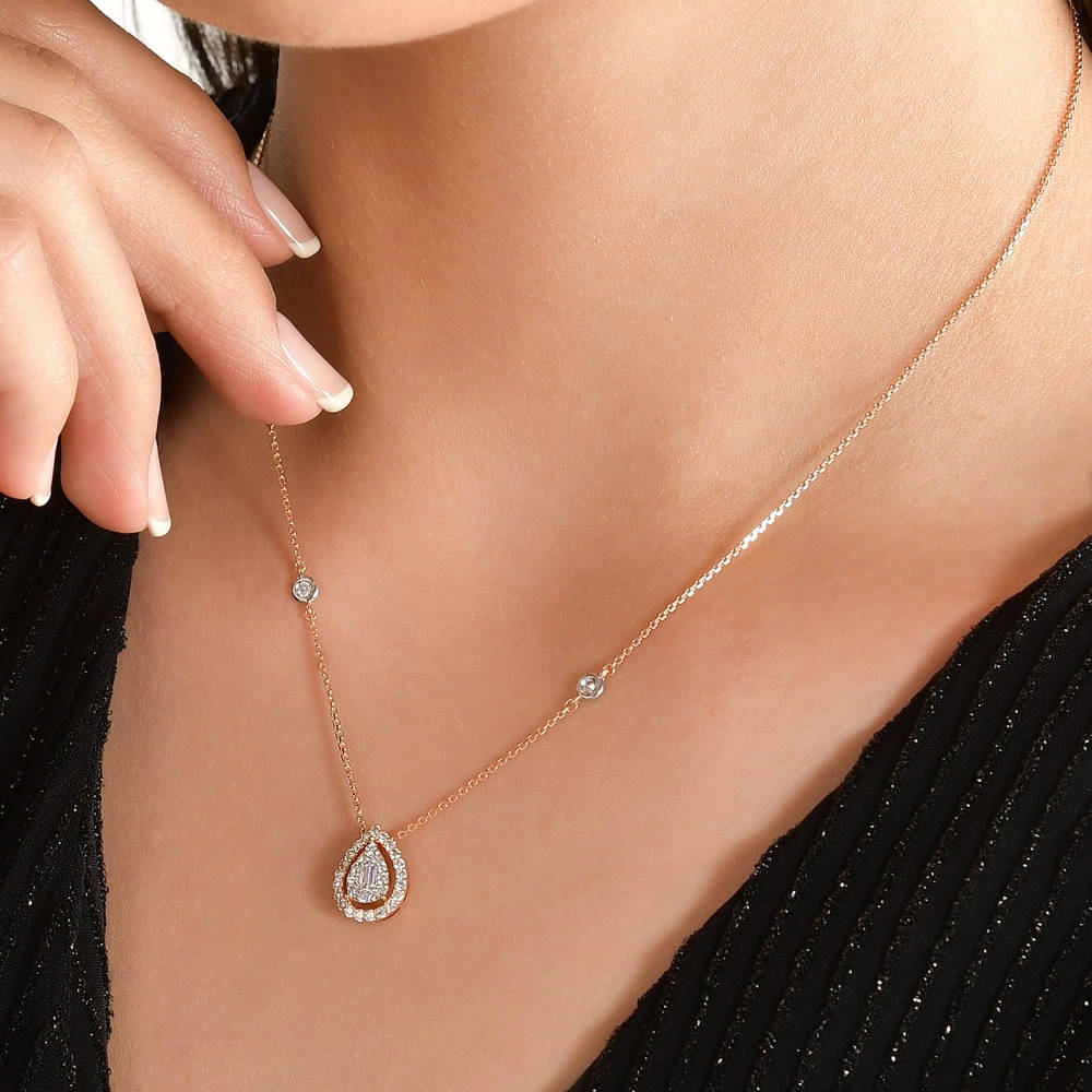Design Diamond Necklace