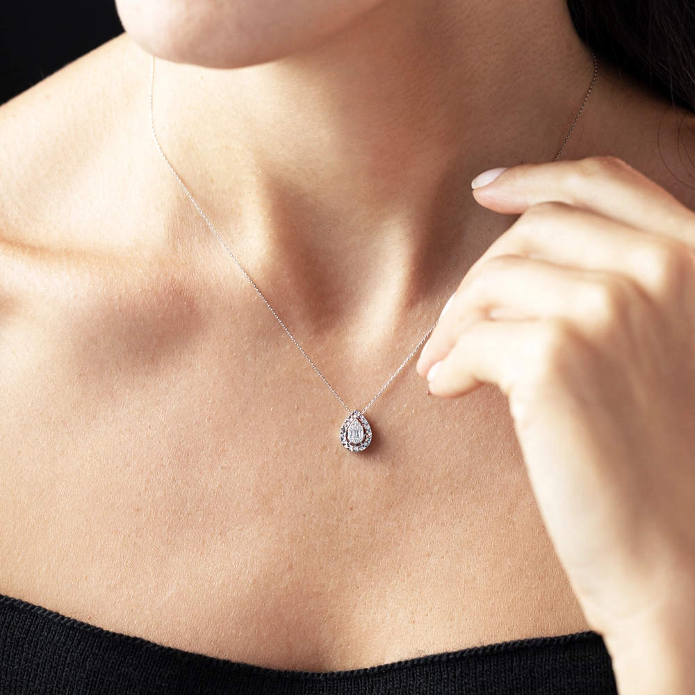 Design Diamond Necklace