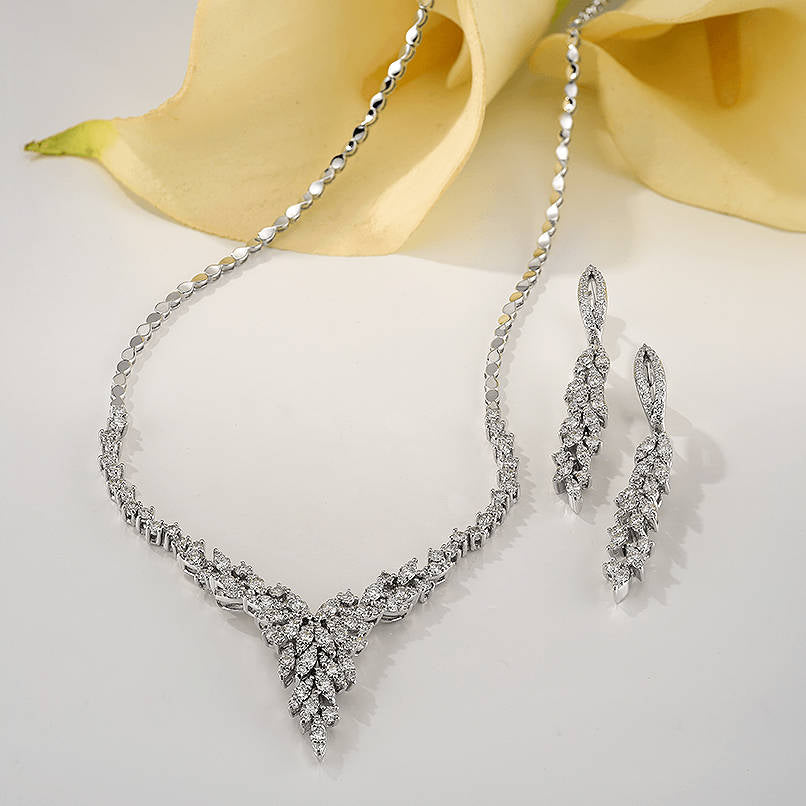 Diamond Collier