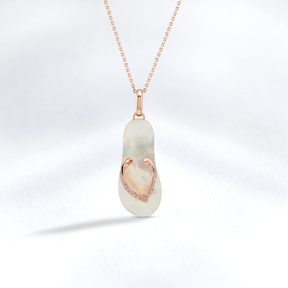 Design Pendant with Chain