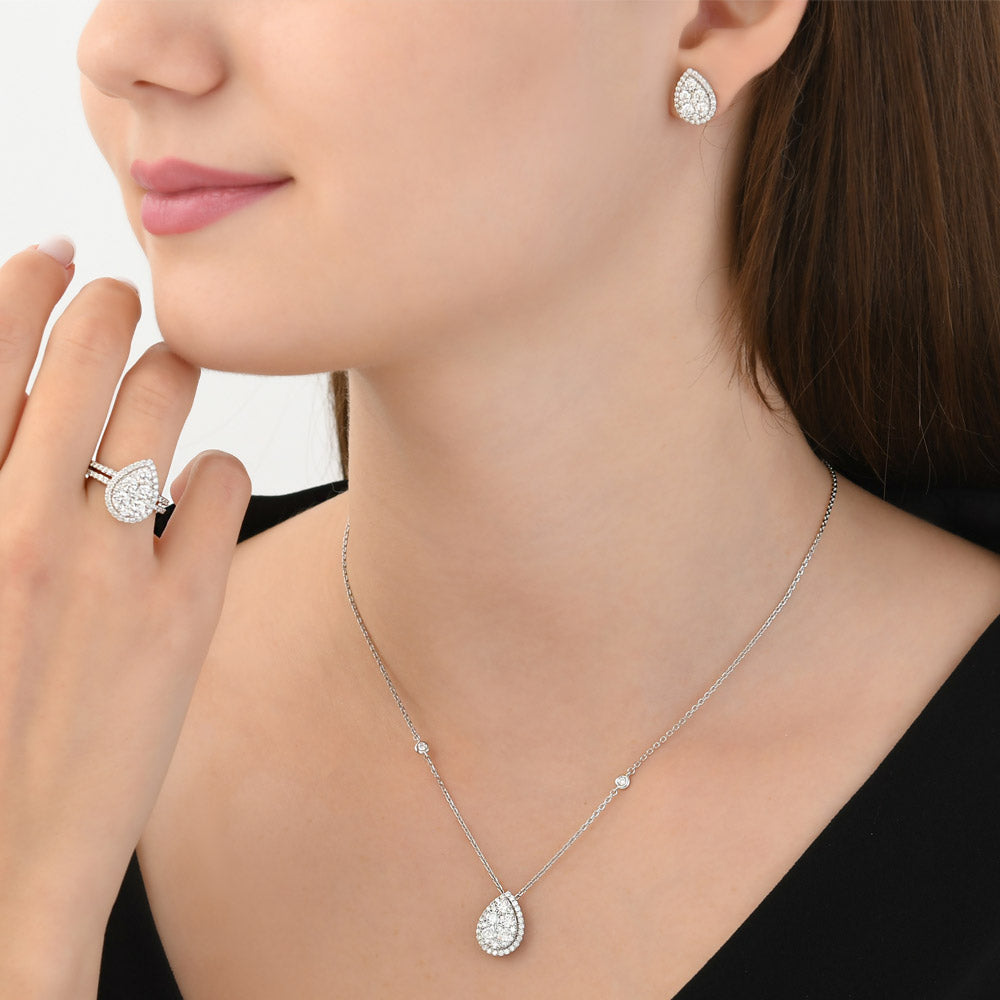 Design Diamond Necklace