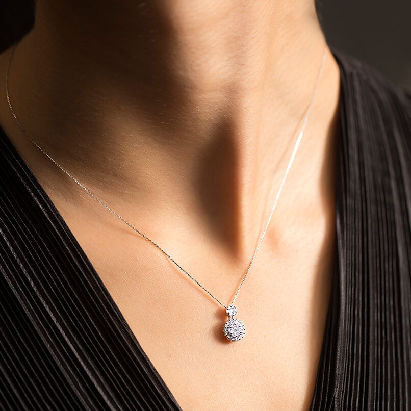 Design Diamond Necklace