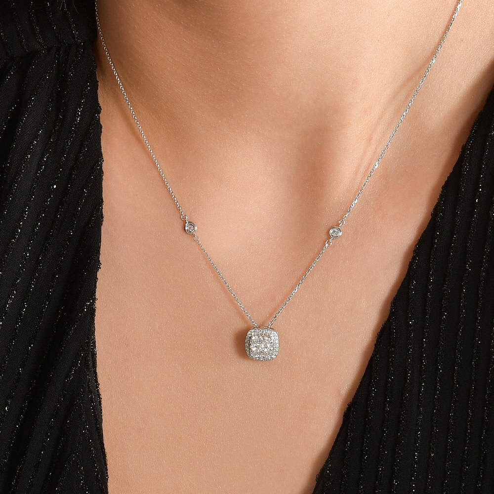 Design Diamond Necklace