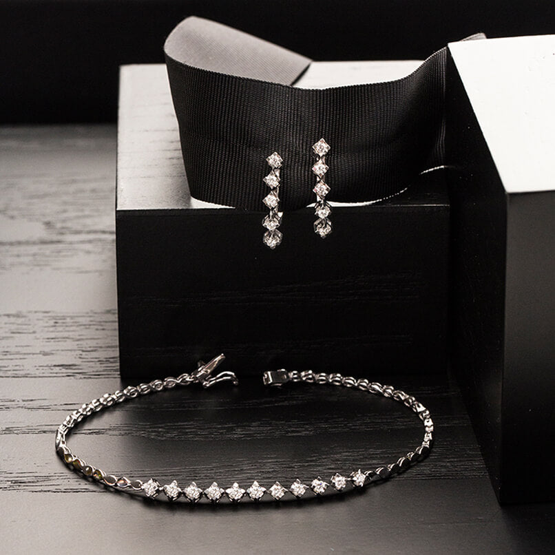 Design Diamond Earrings
