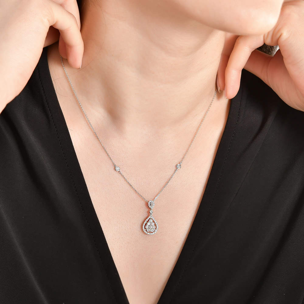 Design Diamond Necklace
