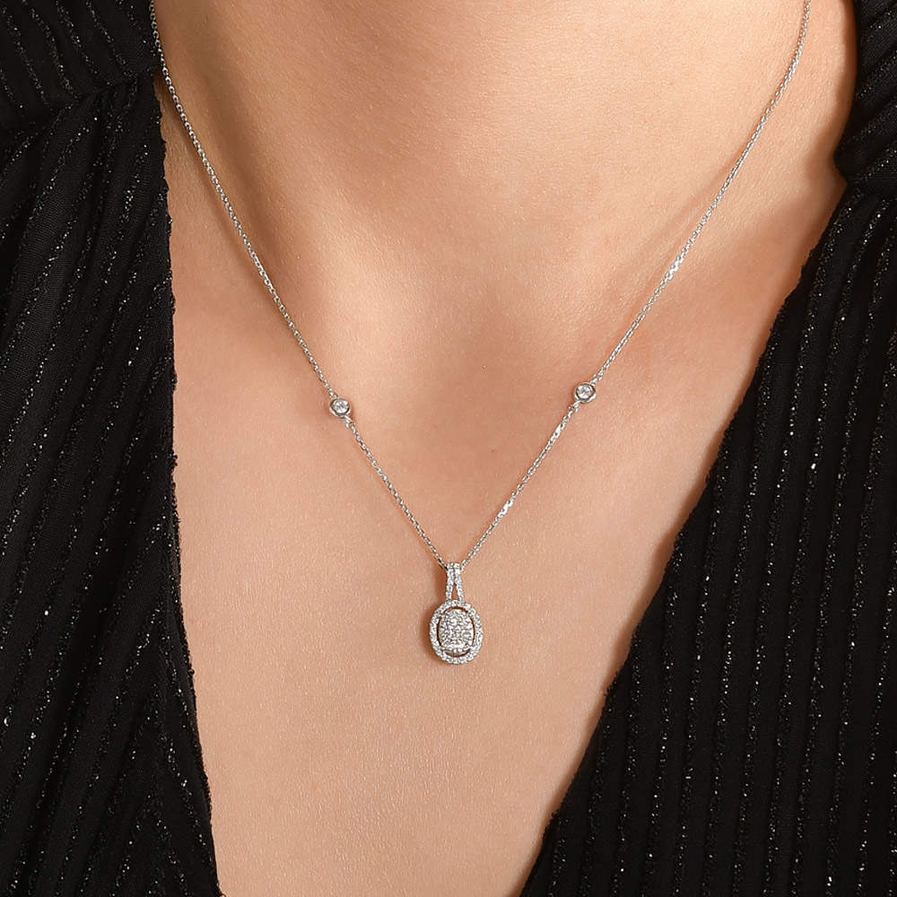 Design Pendant with Chain