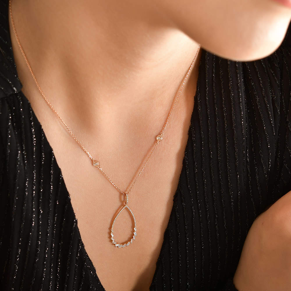 Design Diamond Necklace