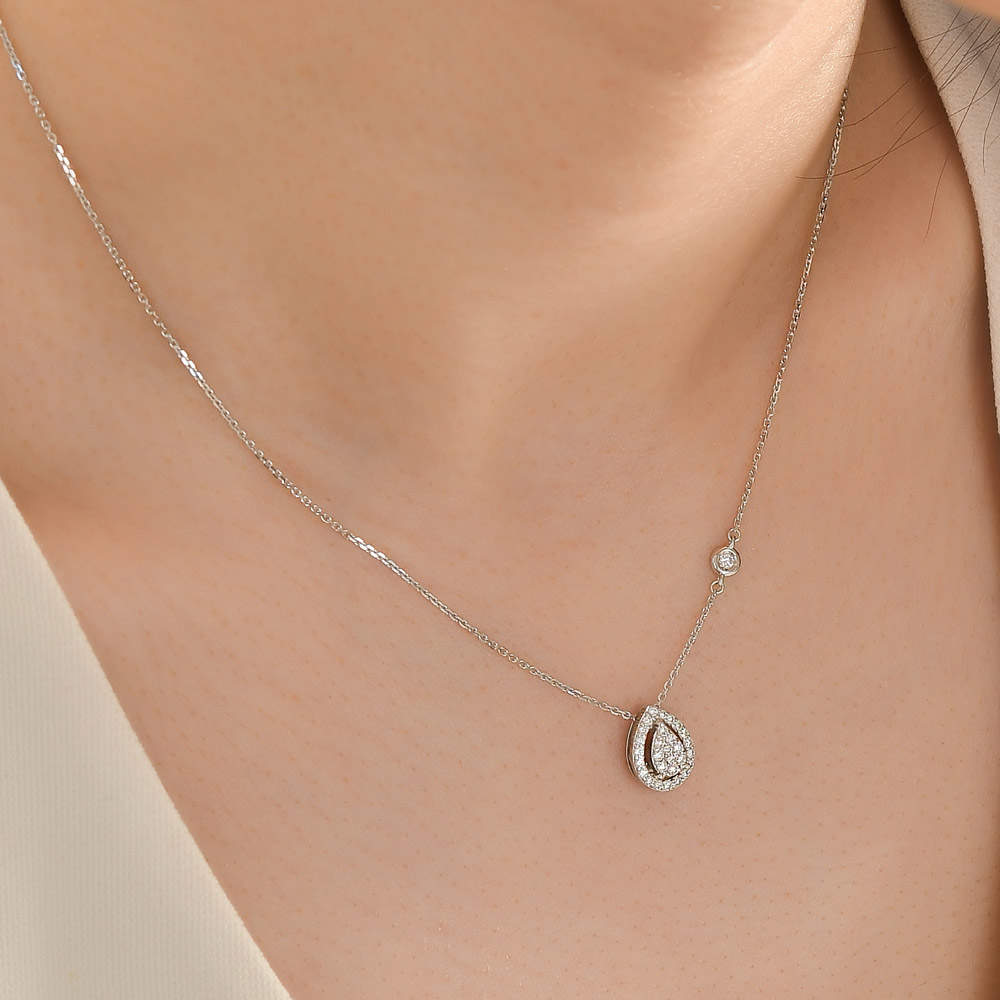 Design Diamond Necklace