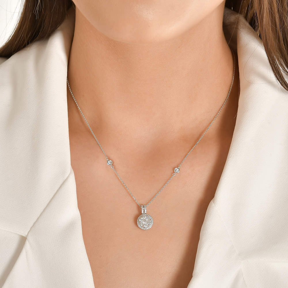 Design Pendant with Chain