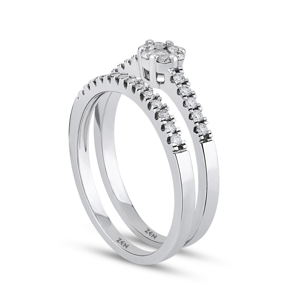 Modern Diamond Engagement Ring