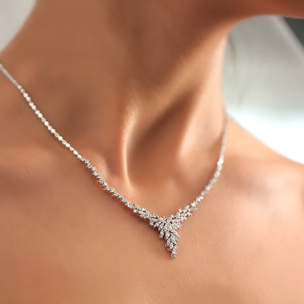 Diamond Collier