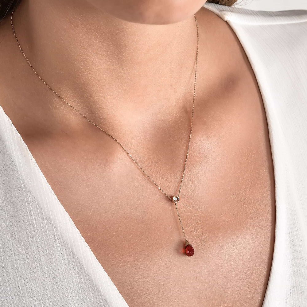 Granat Necklace