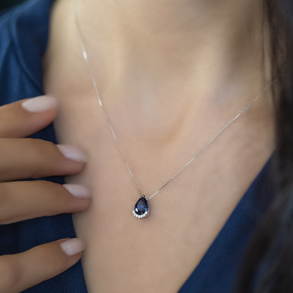 1.12 ct Sapphire Diamond Necklace