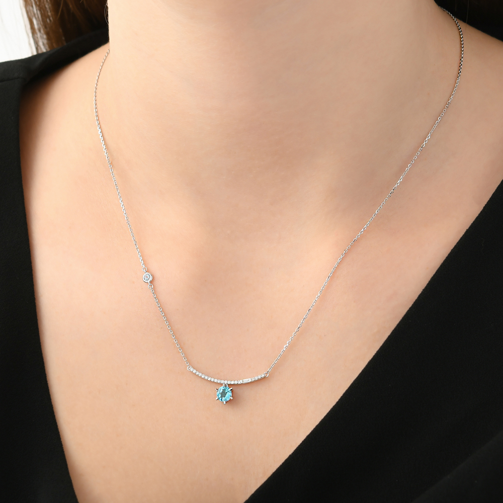 0.63 ct Blue Topaz Diamond Necklace