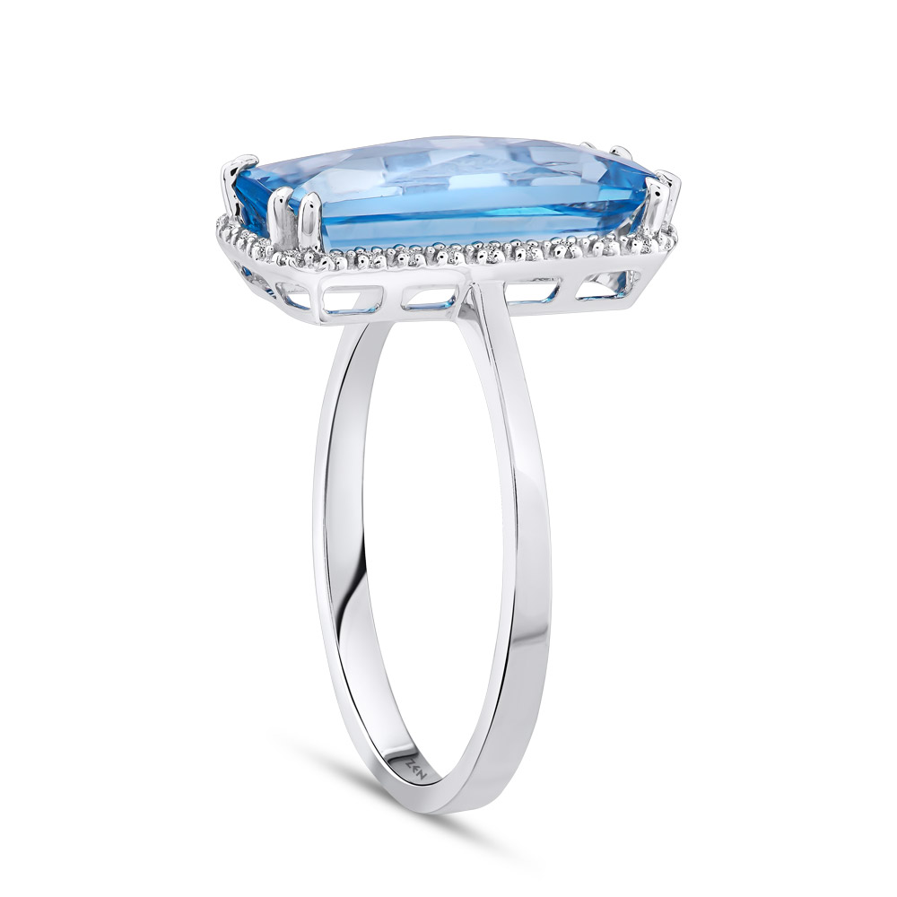 3.79 ct Blue Topaz Diamond Ring