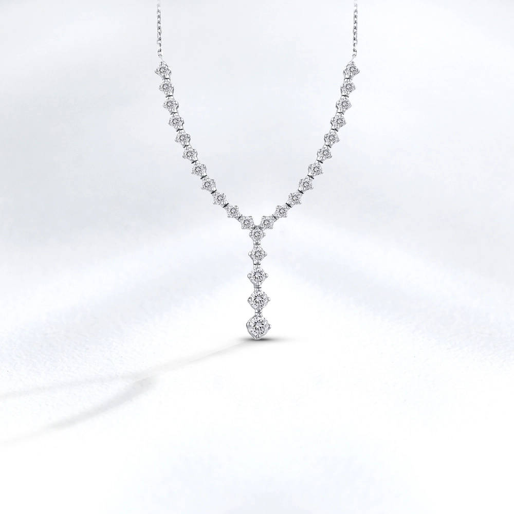 Design Diamond Necklace