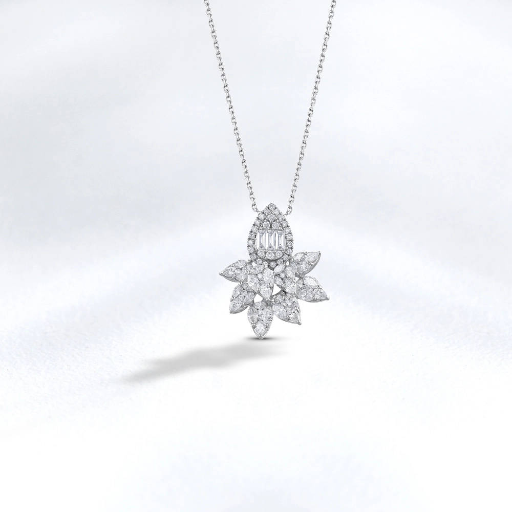 Design Diamond Necklace